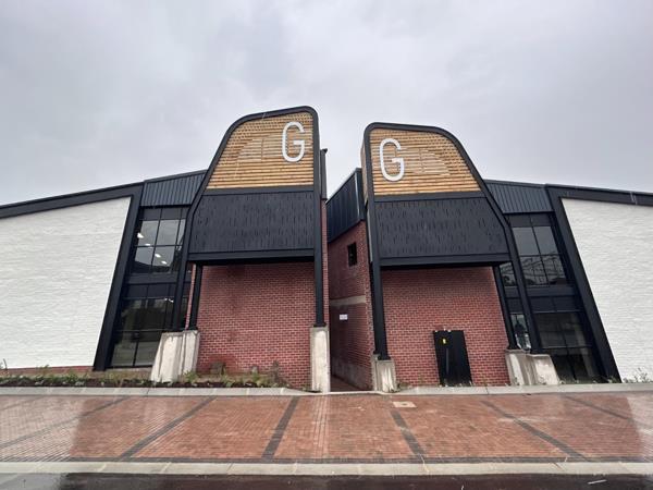 395 m² Commercial space
