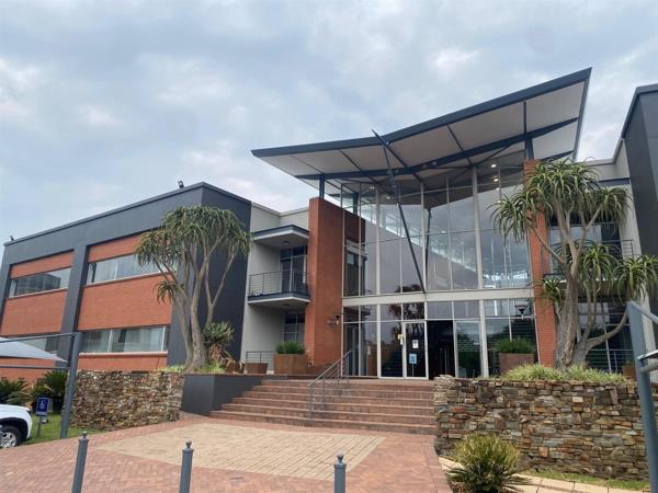 422 m² Office Space