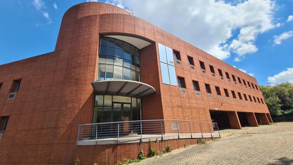 3 230 m² Office Space