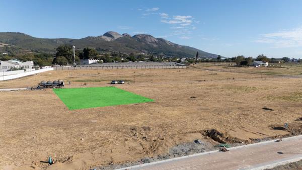 770 m² Land