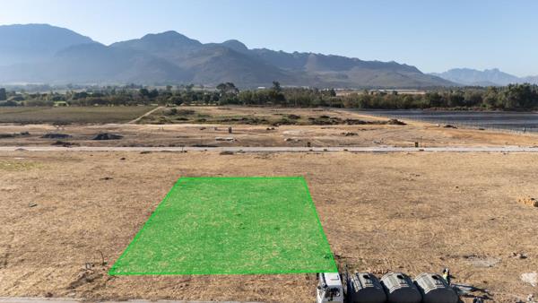 770 m² Land
