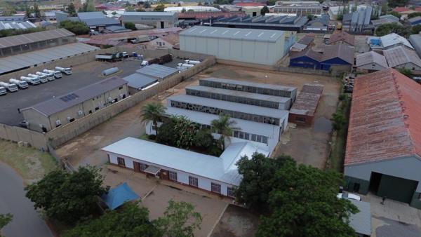 1 883 m² Industrial space