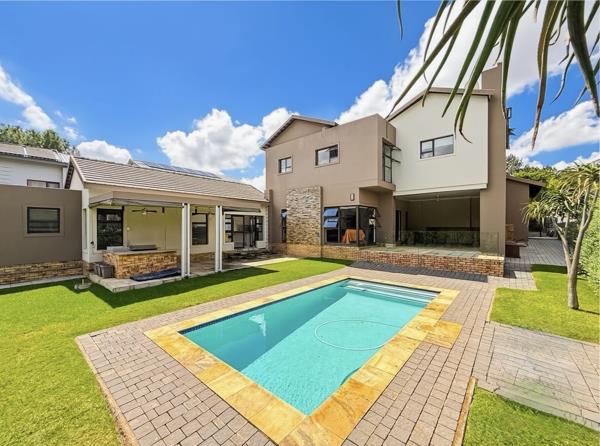 5 Bedroom House