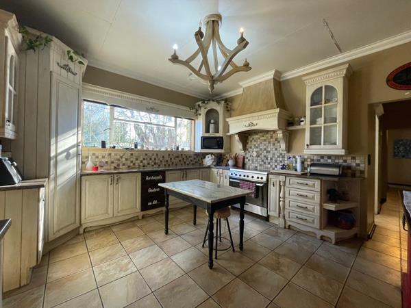 4.4 ha Smallholding