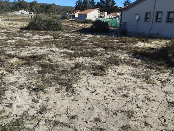 225 m² Land