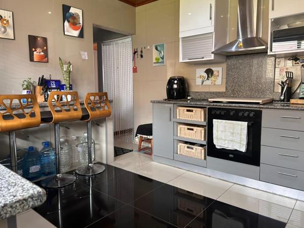 2 Bedroom Flat