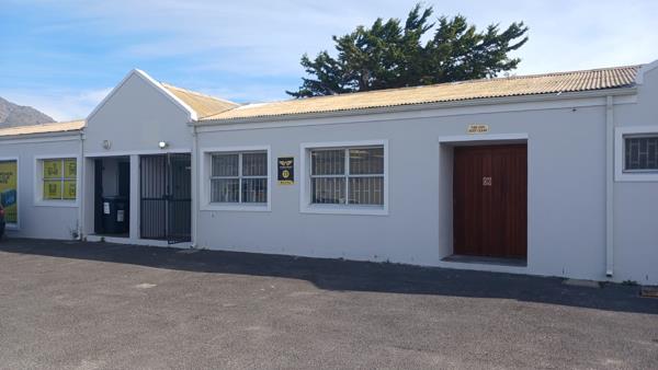 100 m² Commercial space