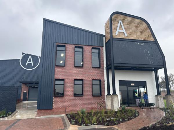 572 m² Commercial space