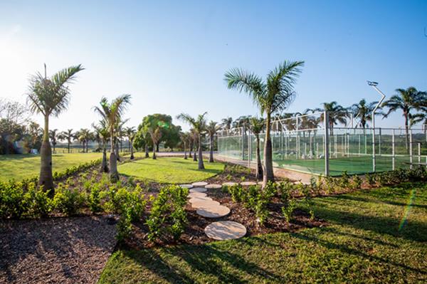 468 m² Land