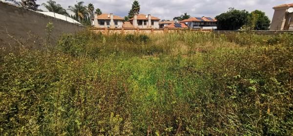 900 m² Land