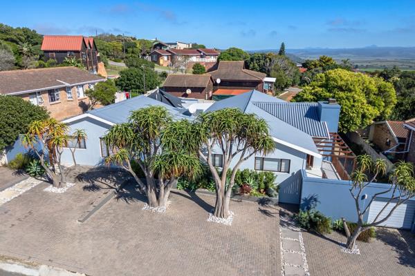 6 Bedroom House