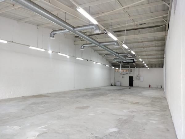 300 m² Commercial space
