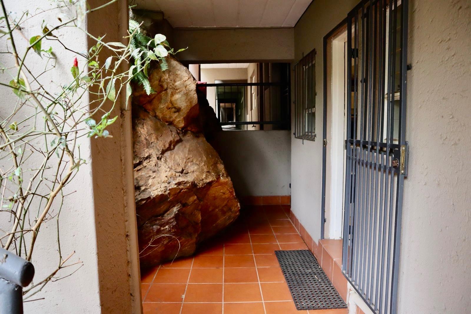 3 Bedroom Apartment in Constantia Kloof