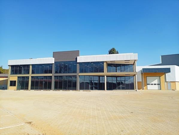 1 384 m² Retail Space
