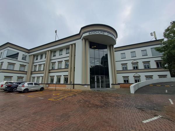 196 m² Commercial space