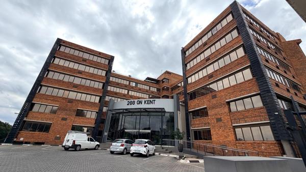 545 m² Office Space