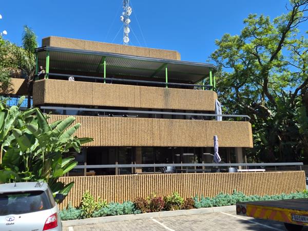 161 m² Commercial space