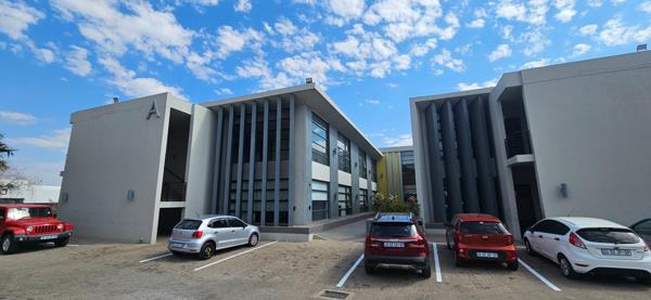 583 m² Commercial space