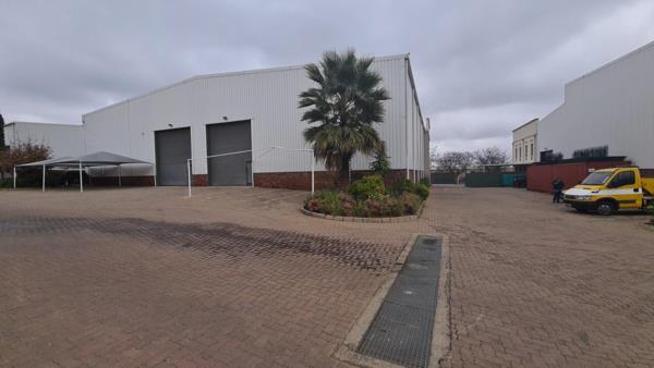 1 560 m² Industrial space