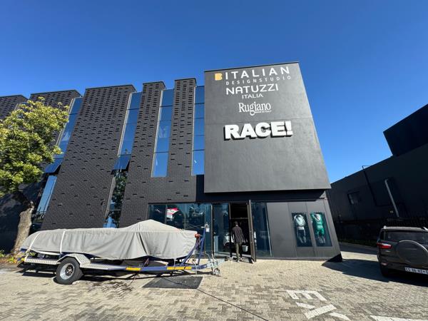 1 923 m² Commercial space