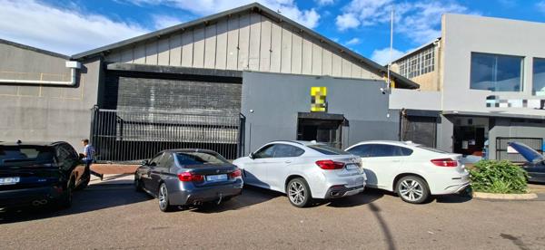 1 100 m² Industrial space