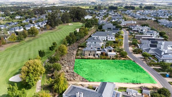 1 426 m² Land