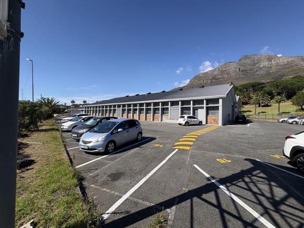 996 m² Commercial space
