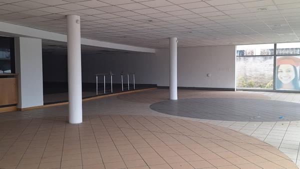 1 570 m² Commercial space