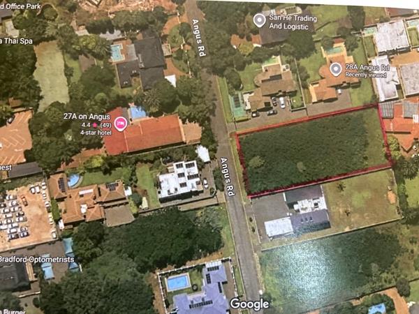 2 352 m² Land