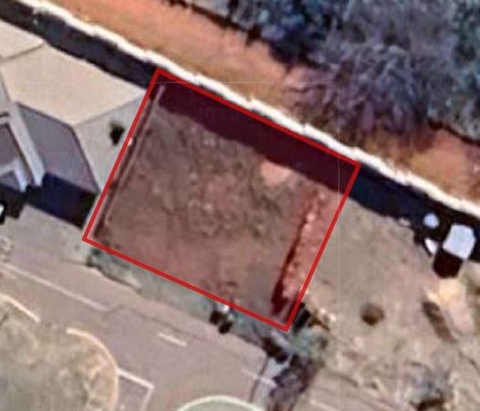 400 m² Land