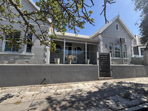 298 m² Commercial space