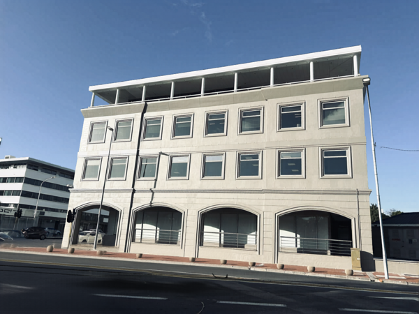 472 m² Commercial space