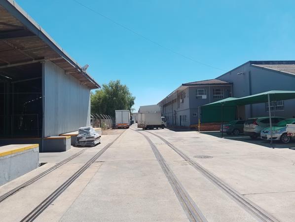 680 m² Industrial space