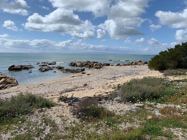 292 m² Land available in St Helena Views