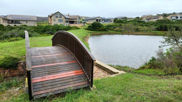 1 589 m² Land