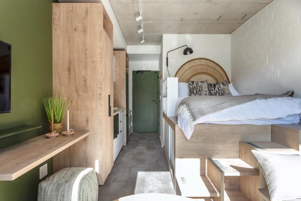 Studio Apartment