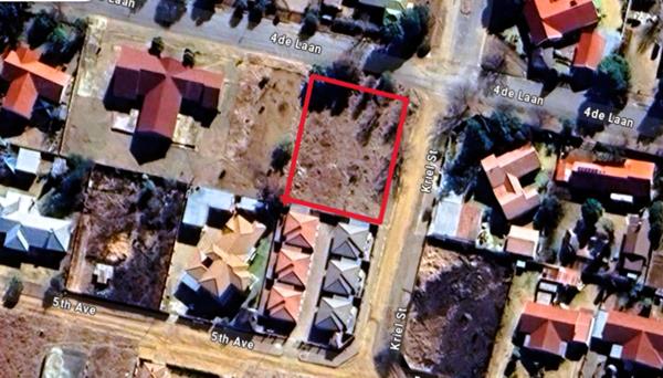 1 435 m² Land