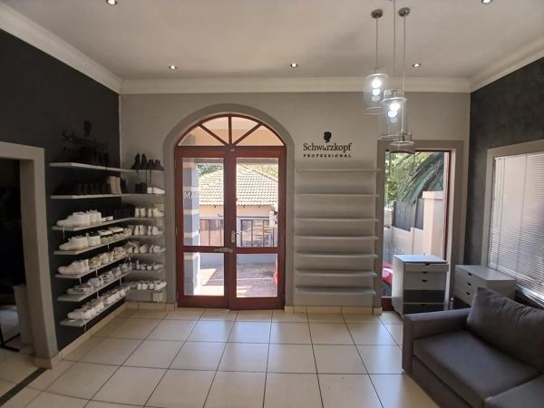 200 m² Commercial space