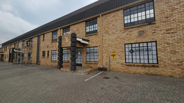 735 m² Industrial space