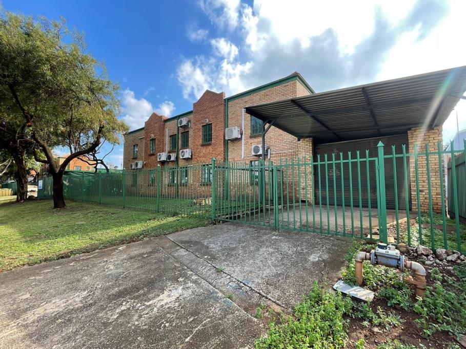 1 081 m² Industrial space