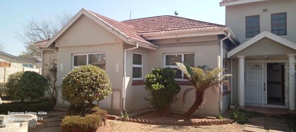 6 Bedroom House
