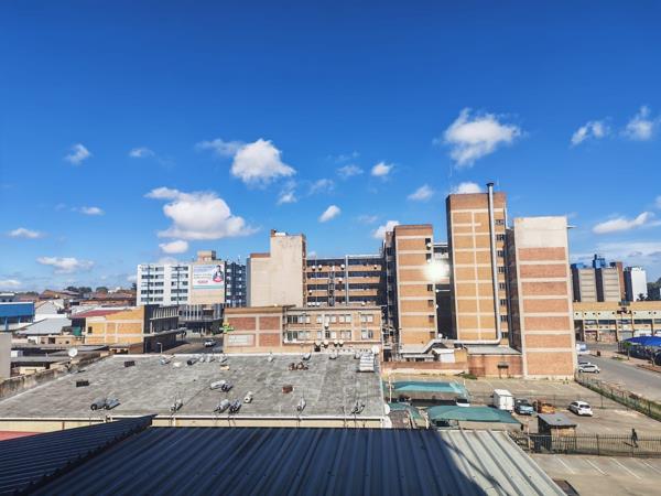 748 m² Commercial space