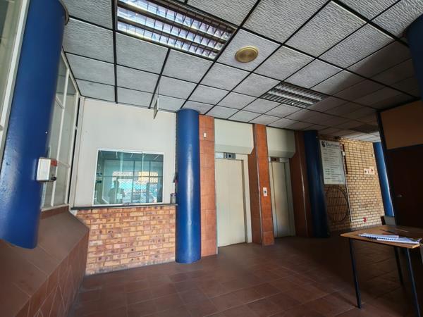 1 366 m² Commercial space