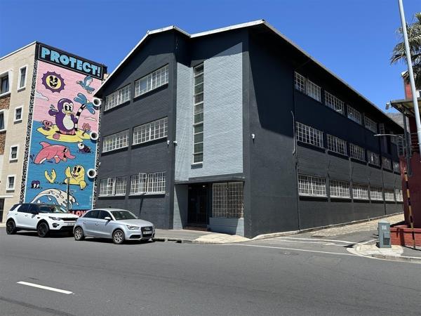 500 m² Retail Space