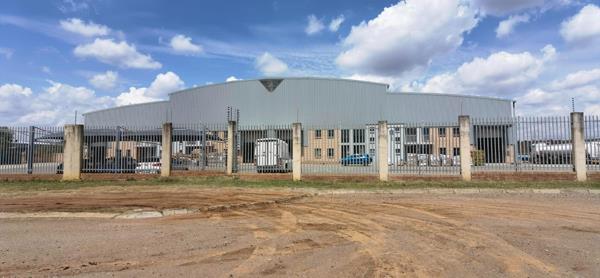 1 700 m² Industrial space