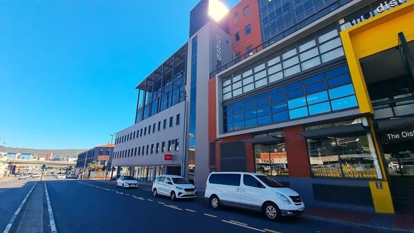 496 m² Retail Space