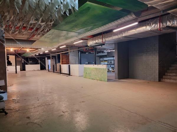 2 129 m² Retail Space