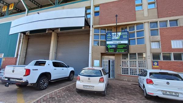 1 370 m² Industrial space