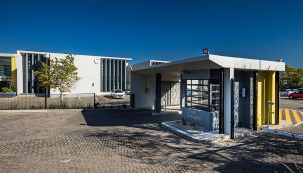 583 m² Office Space