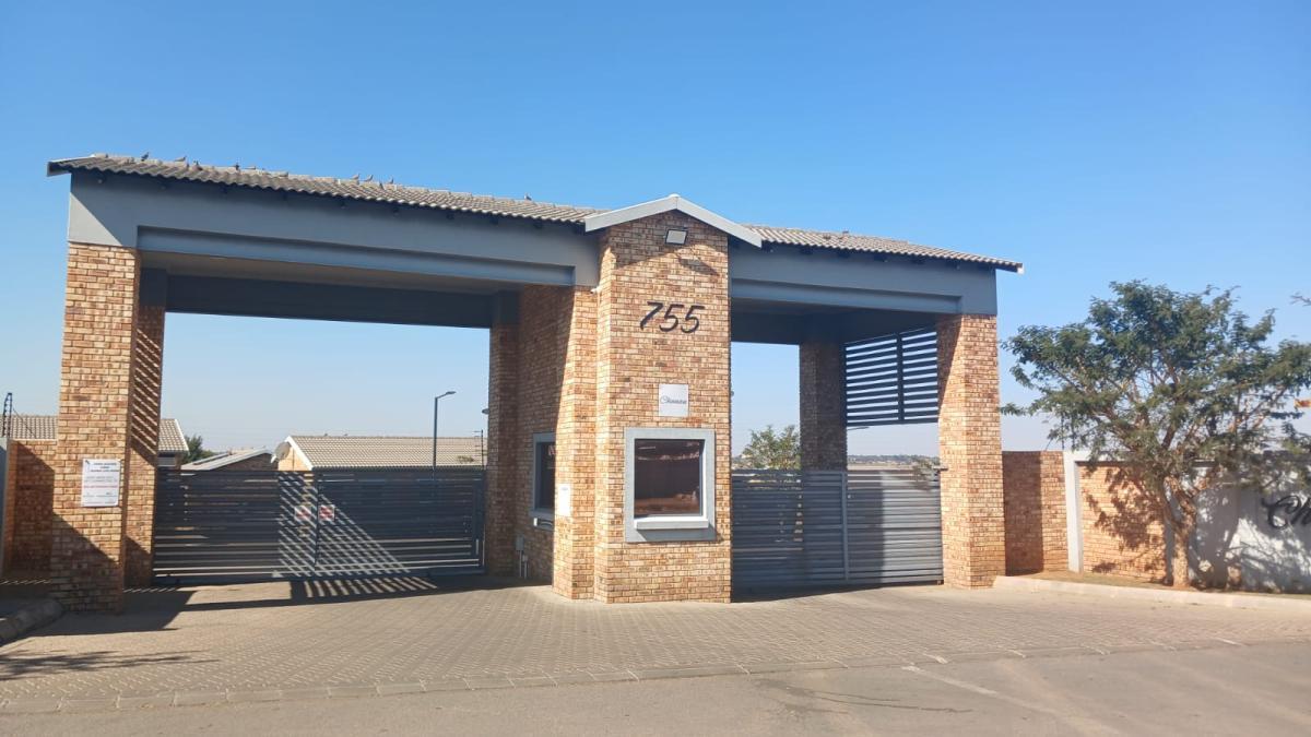 1 Bedroom Apartment in Grobler Park